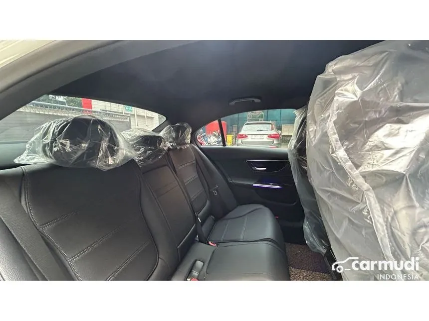 2025 Mercedes-Benz C200 Avantgarde Line Sedan