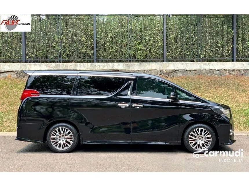 2015 Toyota Alphard SC MPV