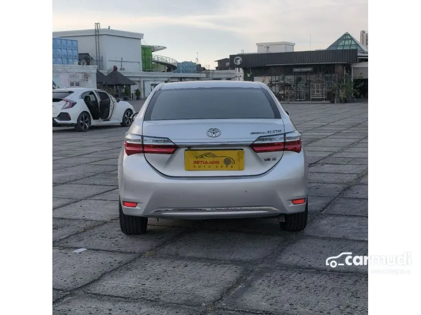 2017 Toyota Corolla Altis V Sedan