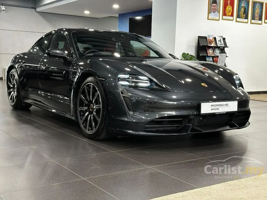 2022 Porsche Taycan Turbo Sedan