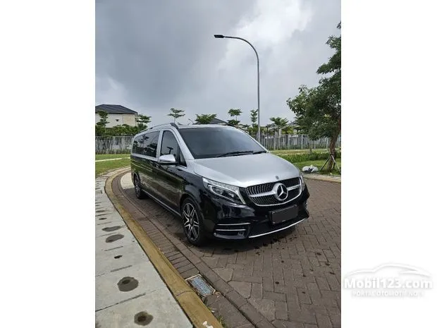 Mercedes-Benz V260 2019 Avantgarde 2.0 in DKI Jakarta Automatic Van Wagon  Black for Rp 850.000.000 - 13519155 