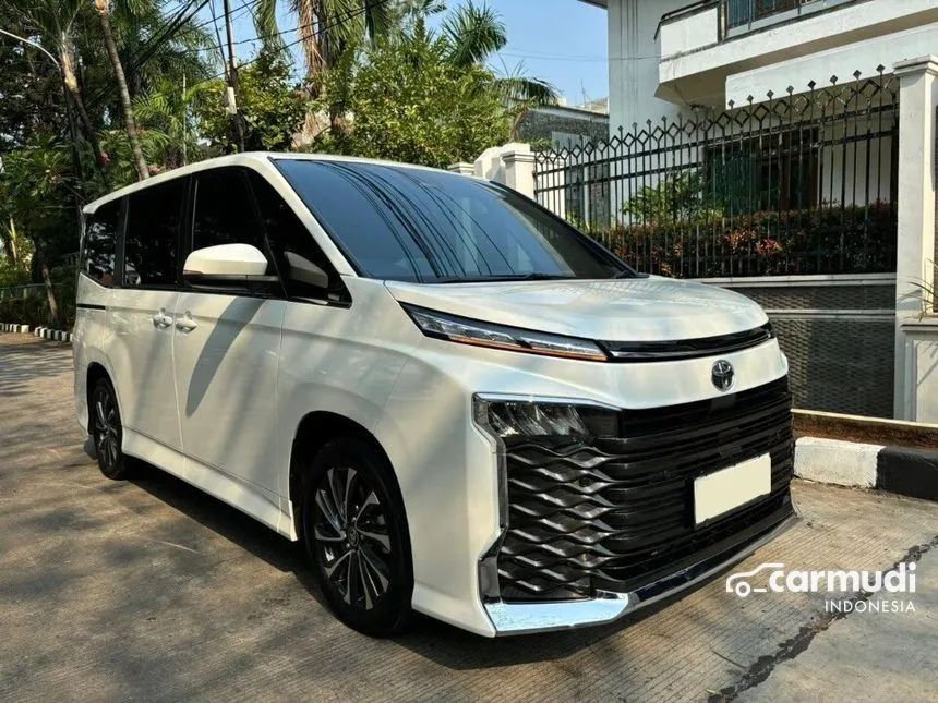 Jual Mobil Toyota Voxy 2023 2.0 di DKI Jakarta Automatic Van Wagon Putih Rp 535.000.000