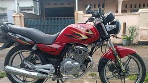 Tangki Suzuki Thunder Berapa Liter? Ini Kapasitas Asli dan Versi Modifikasinya