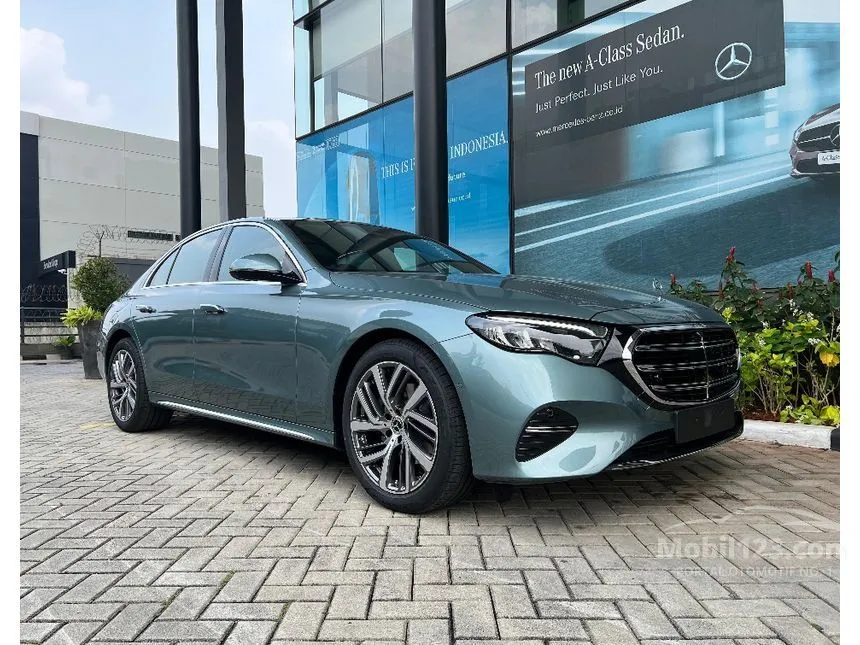 2025 Mercedes-Benz E200 Exclusive Line Sedan