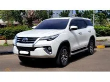 2019 Toyota Fortuner 2.4 VRZ SUV putih km31rban cash kredit proses bisa dibantu ktp daerah juga bisa