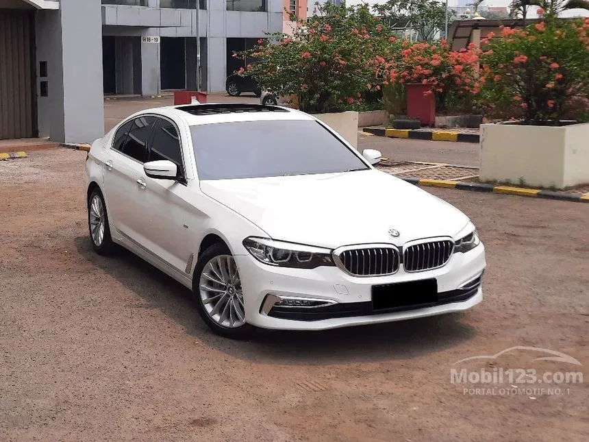 Jual Mobil BMW 530i 2018 Luxury 2.0 di DKI Jakarta Automatic Sedan ...