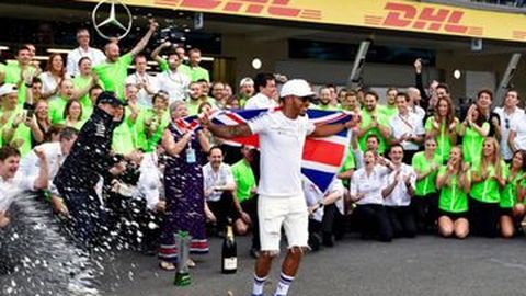 Hamilton Raih Gelar Juara Dunia F1 Keempat