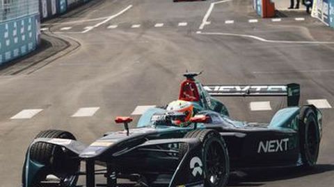 Mobil Balap Listrik Formula E Generasi Pertama Dijual Bebas