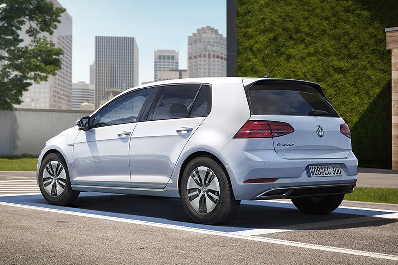 New VW e-Golf Kian Bertenaga dan Tersedia Fitur-fitur Baru 6