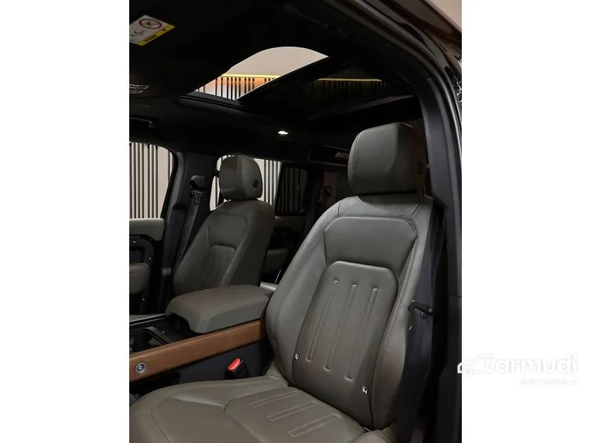 2023 Land Rover Defender 110 P300 SE SUV