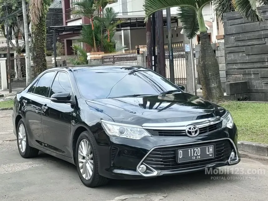 Jual Mobil Toyota Camry 2016 V 2.5 di Jawa Barat Automatic Sedan Hitam Rp 250.000.000