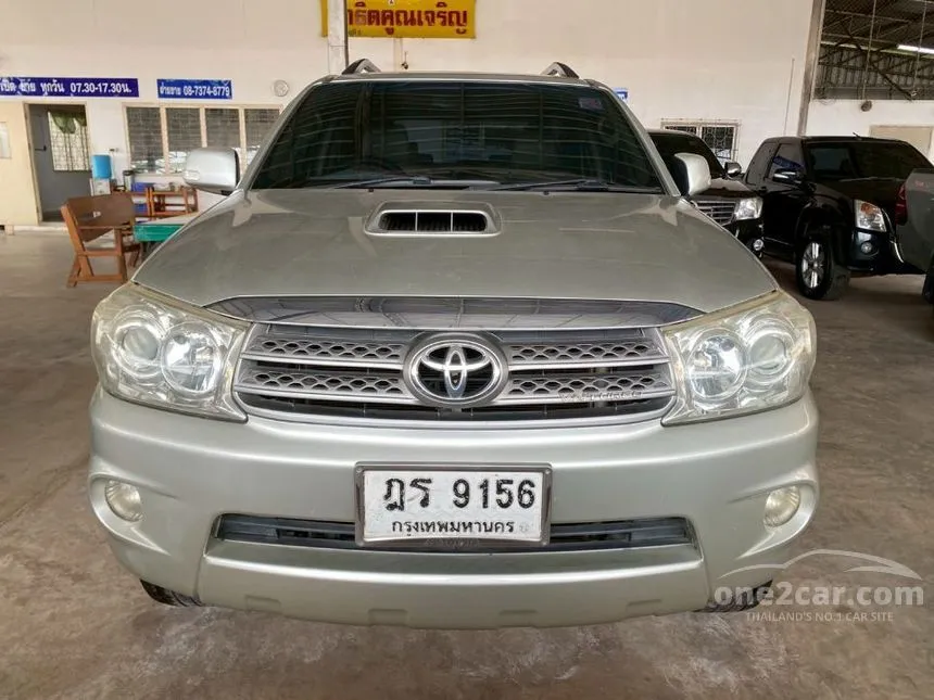 2010 Toyota FORTUNER V SUV