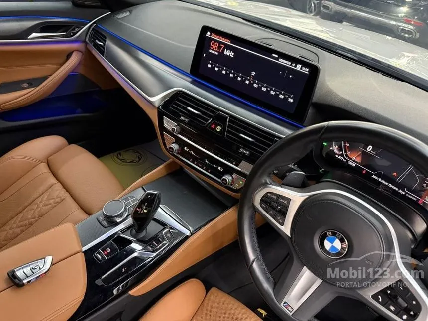 2023 BMW 520i M Sport Sedan