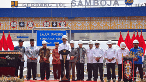 Jokowi Resmikan Jalan Tol Pertama di Kalimantan Dekat Ibu Kota Baru