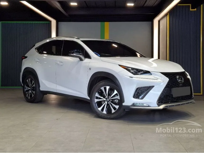 Jual Mobil Lexus NX 300 2018 F Sport 2.0 di DKI Jakarta Automatic SUV Putih Rp 568.000.000