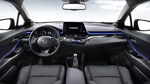 ชมกันเลย ห้องโดยสาร Toyota C-HR ครอสโอเวอร์แนวสปอร์ต