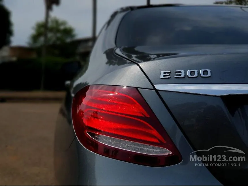2016 Mercedes-Benz E300 Avantgarde Sedan