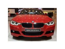 PROMO SPESIAL AKHIR TAHUN LIMITED 2018 BMW 330i 2.0 M Sport Sedan