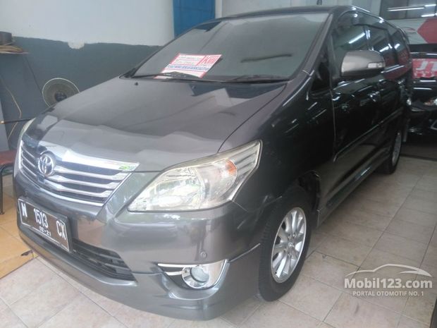 Toyota Kijang Innova V Luxury Mobil bekas dijual di 