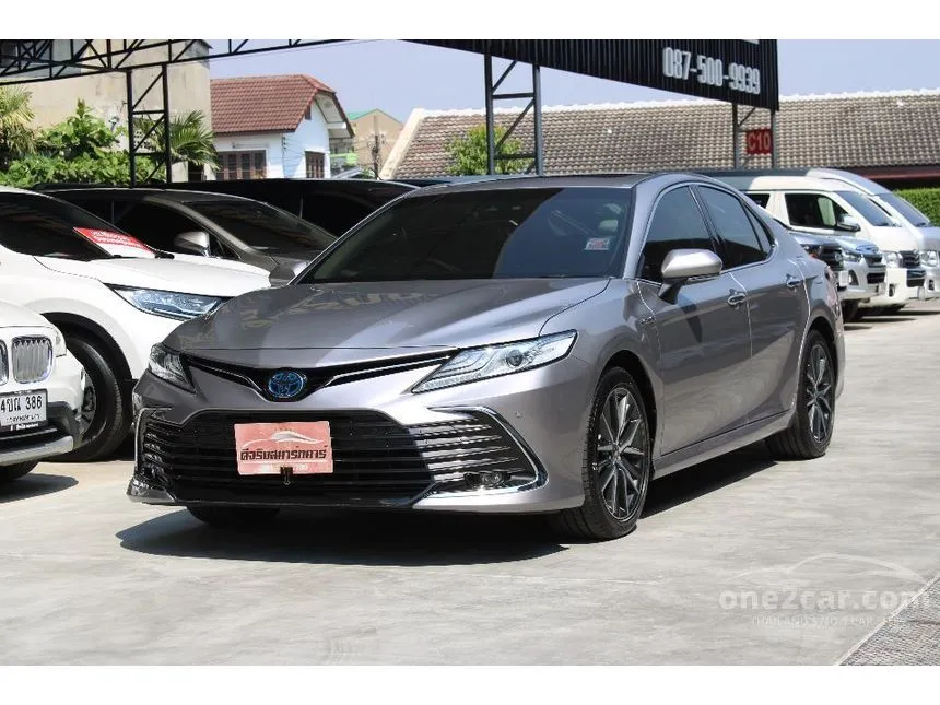 2022 Toyota Camry HEV Premium Sedan