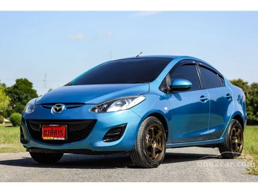 2013 Mazda 2 Elegance Groove Sedan