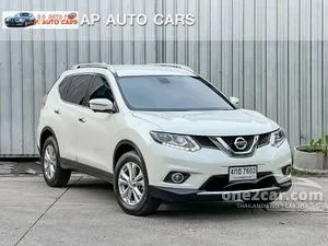 2015 Nissan X-Trail 2.0 (ปี 14-17) V 4WD SUV AT
