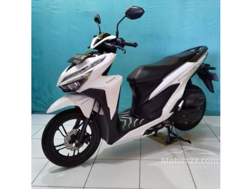 Jual Motor Honda Vario 2018 150 0 2 Di Jawa Barat Automatic Others Putih Rp 17 700 000 6677636 Mobil123 Com