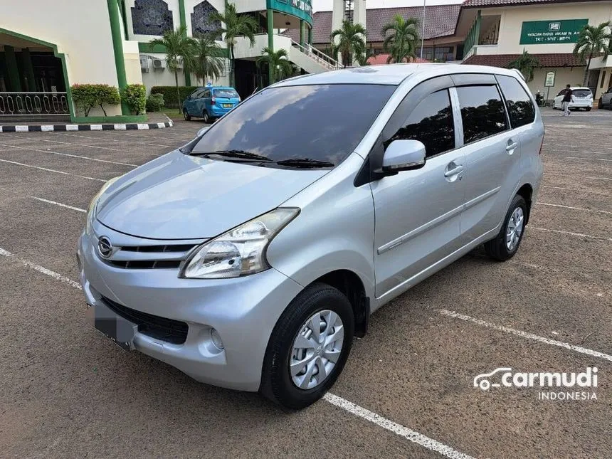 2014 Daihatsu Xenia X STD MPV