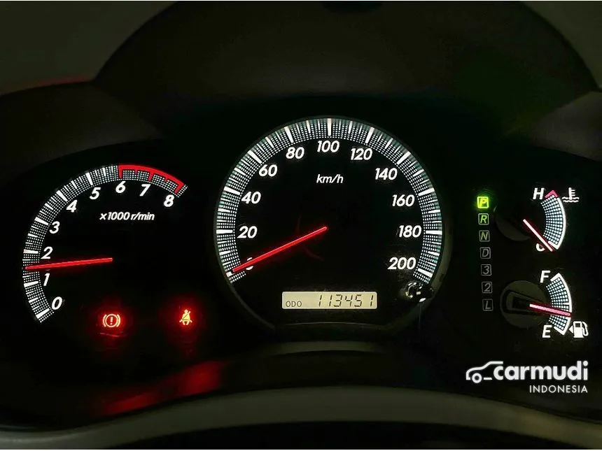 2013 Toyota Kijang Innova V Luxury MPV