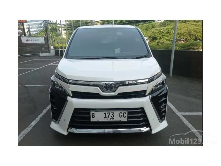 Jual Mobil Toyota Voxy 2017 2.0 di DKI Jakarta Automatic Wagon Putih Rp 317.000.000