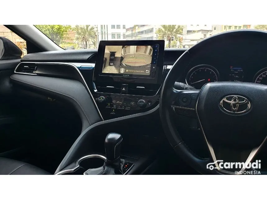 2022 Toyota Camry V Sedan