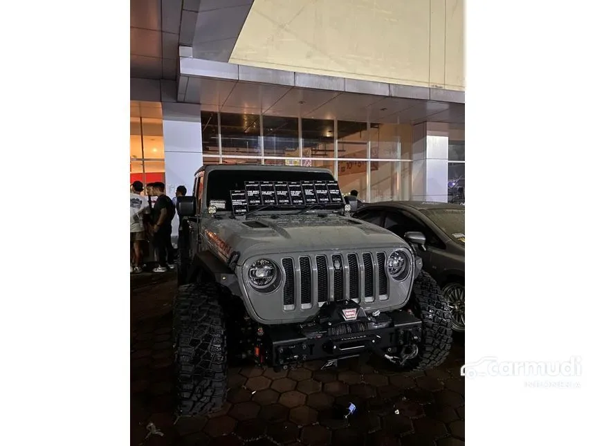 Jual Mobil Jeep Wrangler 2018 Rubicon 2.0 di Kalimantan Selatan Automatic SUV Abu