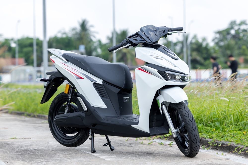 Tak Perlu Cas Berjam-jam, VinFast Viper Menggunakan Teknologi Tukar Baterai