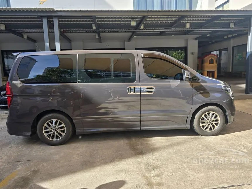 2019 Hyundai H-1 Elite Van