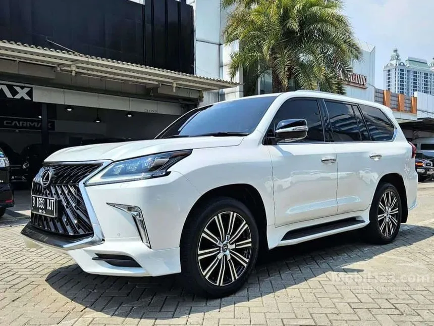 Jual Mobil Lexus LX570 2019 Sport 5.7 di DKI Jakarta Automatic SUV Putih Rp 2.400.000.000