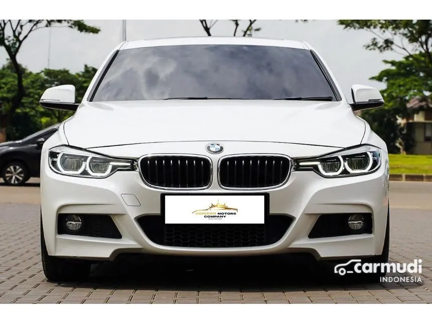 2019 BMW 330i Sport Shadow Edition Sedan