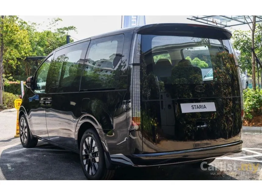 2025 Hyundai Staria Prestige (10-seater) MPV