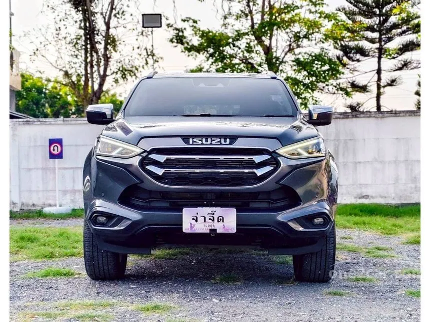 2022 Isuzu MU-X Ultimate SUV