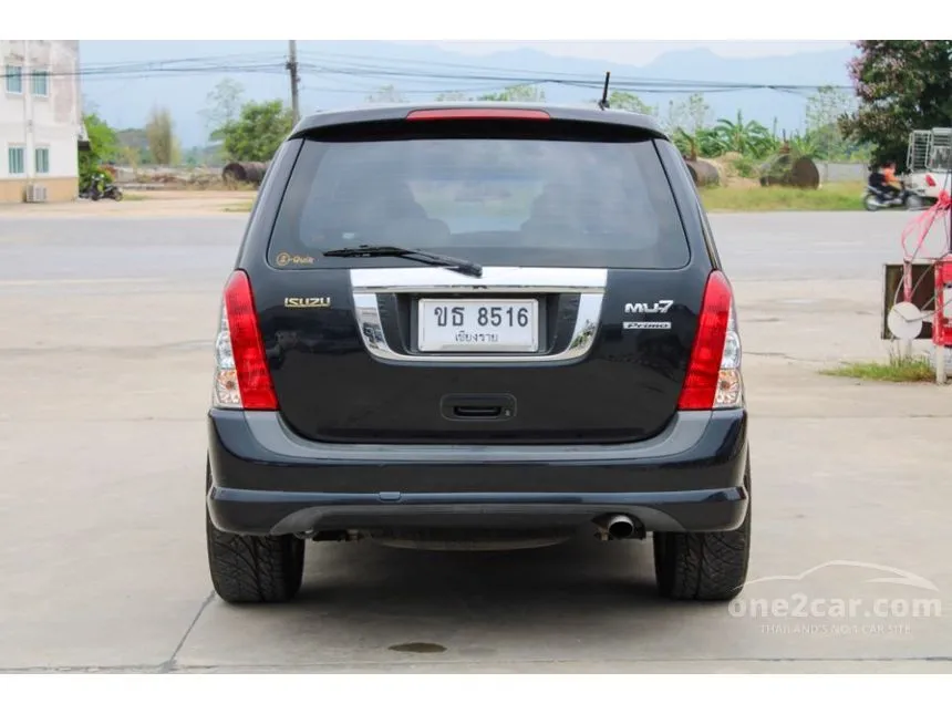 2009 Isuzu MU-7 Primo SUV