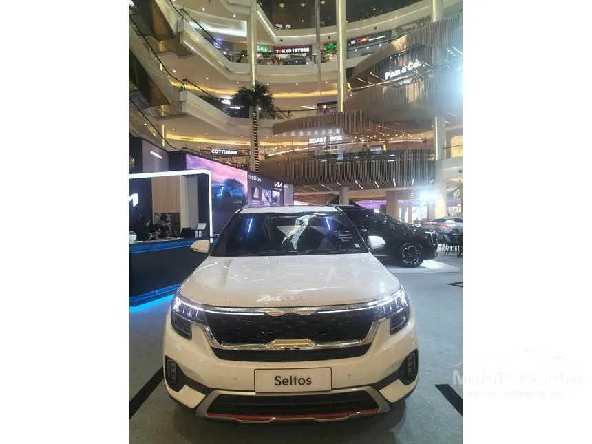 Jual Mobil KIA Seltos 2023 GT Line 1.4 di Banten Automatic SUV Putih Rp 396.500.000