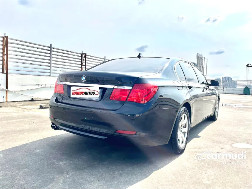 2010 BMW 730Li Comfort Sedan