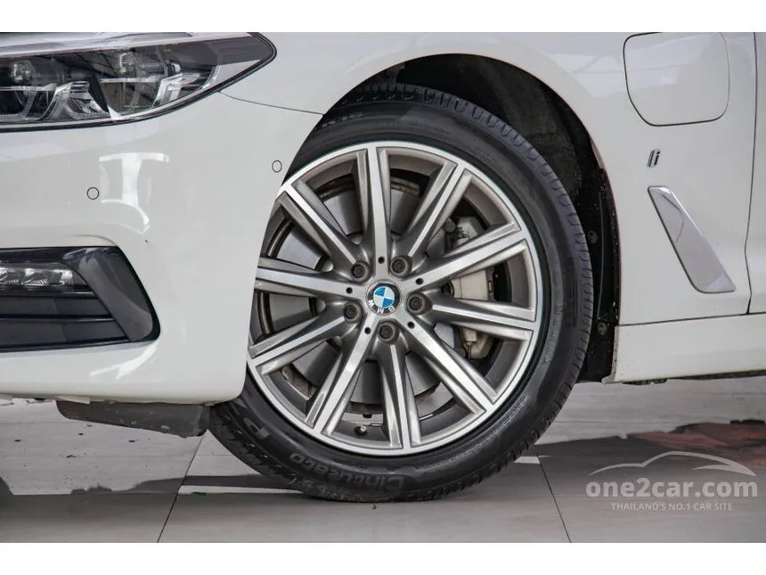 2019 BMW 530e Elite Sedan