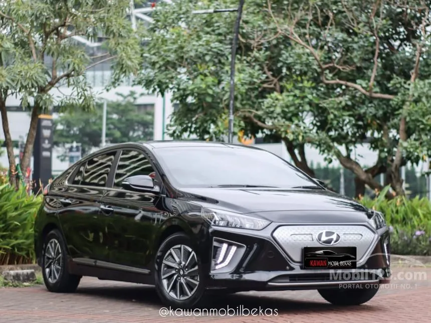 Jual Mobil Hyundai IONIQ 2021 Electric Signature di DKI Jakarta Automatic Fastback Hitam Rp 315.000.000