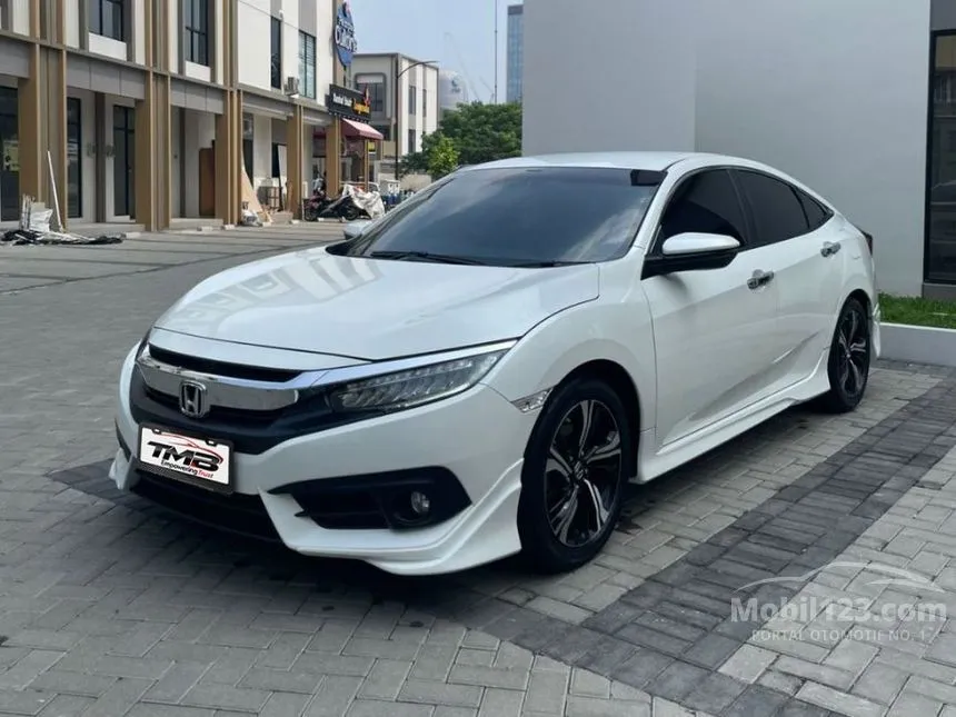 2018 Honda Civic ES Sedan