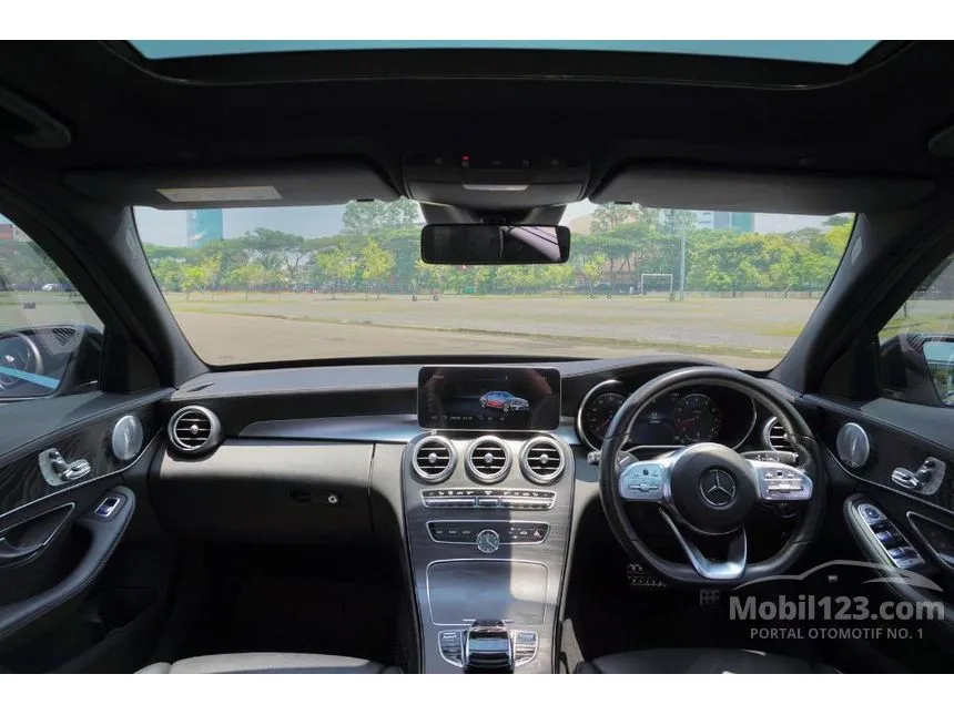 2019 Mercedes-Benz C300 AMG Line Sedan