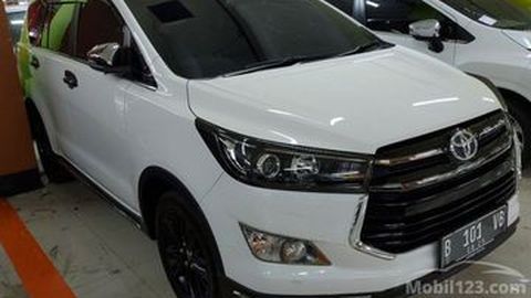 Walau Bukan Facelift, Toyota Kijang Innova Venturer 2020 Diesel Bekas Harganya Menarik