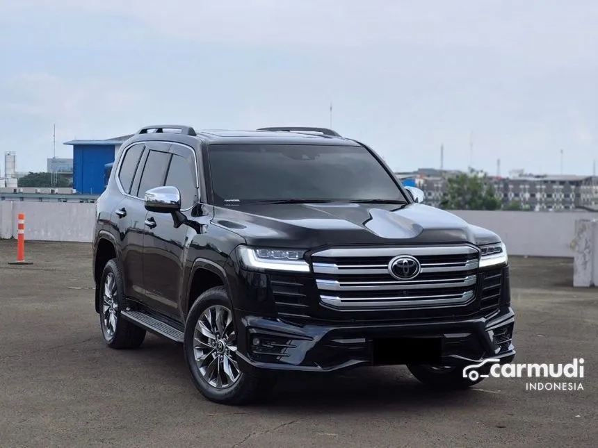 2023 Toyota Land Cruiser 300 VX-R SUV