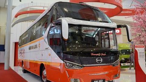 Hino Bus Rm 380 Segera Libas Medan Jawa dan Sumatera