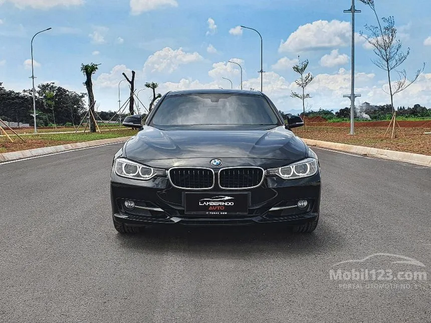 Jual Mobil BMW 320i 2015 M Sport 2.0 di DKI Jakarta Automatic Sedan Hitam Rp 275.000.000