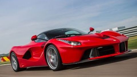 Mesin Ferrari LaFerrari 2017 Dijual Online
